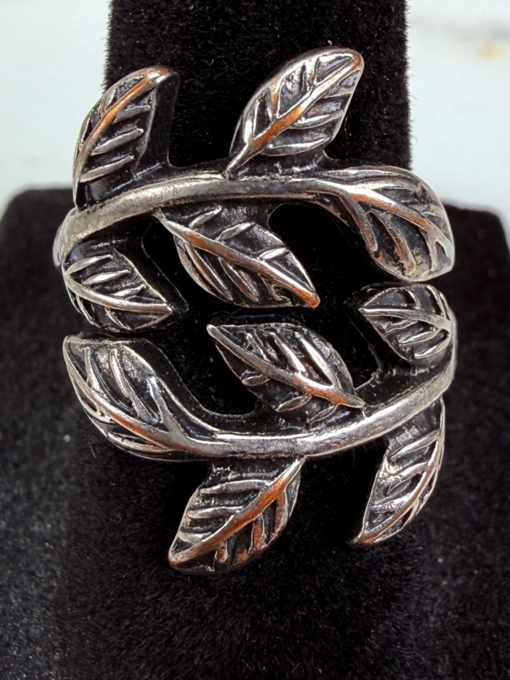 Aged Silvertone Leaf Design Metal Ring 6 3/4 - Picture 6 of 6